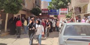 فرحة طلاب الشهادة الاعدادية بعد أداء امتحان اللغة العربية بالشرقية