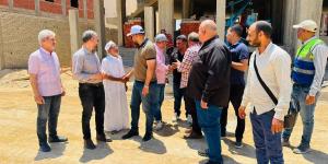 رئيس جهاز مدينة العبور الجديدة يتابع أعمال الرصف ومشروعات الإسكان والبنية التحتية