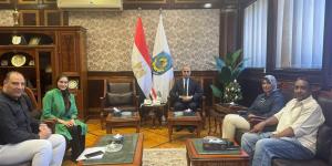 رئيس جامعة دمنهور يستقبل وفدًا من الطلاب الوافدين البحرينيين