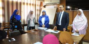 وكيل "صحة بني سويف" يوجه فنيي التمريض الجدد بالعمل الجاد وتقديم أفضل رعاية للمرضى