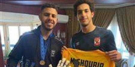 محمد
      أحمد
      شوبير
      ينضم
      للجهاز
      الفني
      لمنتخب
      مصر
      مواليد
      2007
