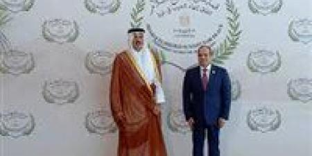 أمير
      قطر
      يشيد
      بنتائج
      قمة
      شرم
      الشيخ