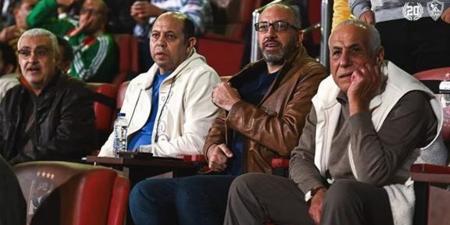 هل
      تقدم
      أعضاء
      مجلس
      الزمالك
      باستقالاتهم؟
      مصدر
      داخل
      النادي
      يرد