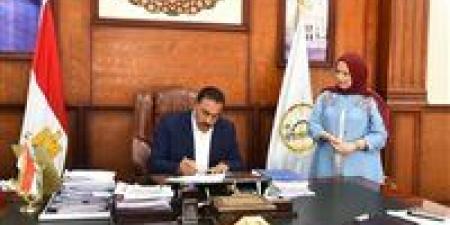 محافظ
      مطروح
      يؤكد
      حرص
      المحافظة
      على
      دعم
      منظومة
      التعليم
      الفنى
      وتطويرها
