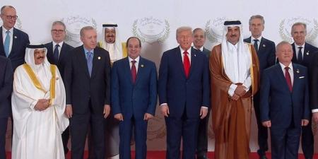 بعد
      استضافتها
      قمة
      السلام..
      صحيفة
      إسرائيلية
      تصف
      شرم
      الشيخ
      بأنها
      "محط
      أنظار
      العالم"