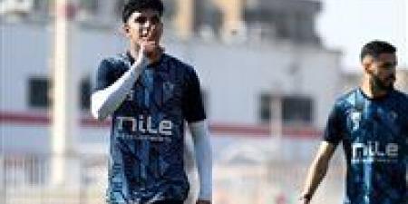 محمد
      السيد
      ينتظم
      في
      تدريبات
      الزمالك
      استعدادًا
      لمباراة
      ديكيداها
      في
      الكونفدرالية