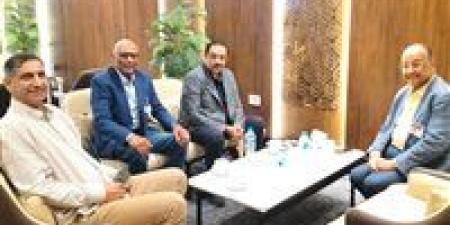 سيف
      وفرحات
      يستقبلان
      رئيس
      الاتحاد
      الدولي
      للهوكي
      لحضور
      بطولة
      الأمم
      الأفريقية