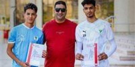المصري
      البورسعيدي
      يجدد
      عقد
      ثنائي
      الشباب
      وهب
      وشرف
      5
      مواسم
