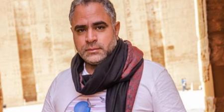 محمد
      شاهين
      في
      السينما
      بثلاثة
      وجوه