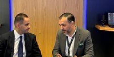 نائب
      وزير
      الصحة
      يلتقي
      ممثلي
      شركة
      HP
      في
      دبي
      لبحث
      تعزيز
      التحول
      الرقمي
      وتطبيقات
      الذكاء
      الاصطناعي
      في
      القطاع
      الصحي