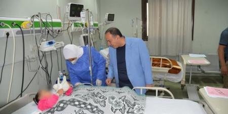 محافظ
      أسيوط
      يزور
      الأطفال
      المصابين
      في
      حادث
      سقوط
      تروسيكل
      بمنقباد
      ويطمئن
      على
      حالتهم
      الصحية