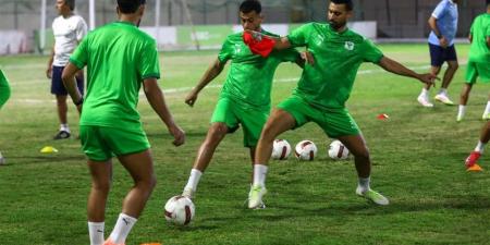 24
      لاعبا
      يشاركون
      فى
      مران
      المصرى
      الأساسى
      بطرابلس
      استعدادا
      للاتحاد
      الليبى