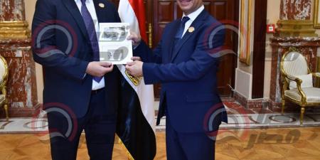 هاني
      العتال
      يتسلم
      كارنيه
      عضوية
      مجلس
      الشيوخ:
      ملف
      الرياضة
      في
      مقدمة
      أولوياتي