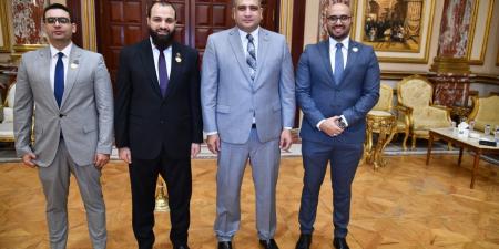 نواب
      التنسيقية
      المعينون
      من
      رئيس
      الجمهورية
      يتسلمون
      كارنيهات
      العضوية
      بمجلس
      الشيوخ