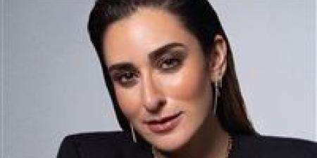 أمينة
      خليل
      توضح
      حقيقة
      حملها
      بعد
      ظهورها
      في
      مهرجان
      الجونة
