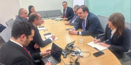 وزير
      المالية:
      نتطلع
      إلى
      تعزيز
      التبادل
      الاقتصادي
      والتجاري
      مع
      اليونان