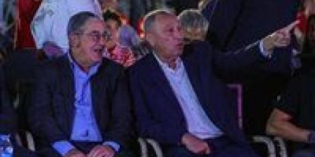ياسين
      منصور:
      لم
      أفكر
      فى
      المنصب
      فكرت
      بـ
      خدمة
      النادي
      الأهلي
      وأعضائه
      وجماهيره
