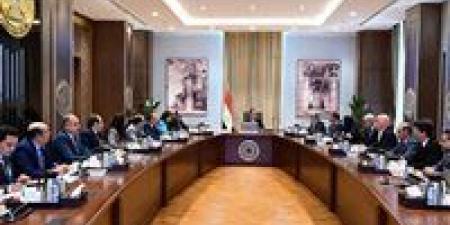 رئيس
      الوزراء
      يلتقى
      رئيس
      مجلس
      إدارة
      مجموعة
      أروجلو
      القابضة
      العالمية
      لبحث
      التعاون
      في
      إدارة
      وتشغيل
      عدد
      من
      مصانع
      الغزل
      والنسيج