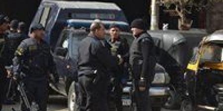ضبط
      405
      قضية
      مخدرات
      و178
      قطعة
      سلاح
      خلال
      24
      ساعة