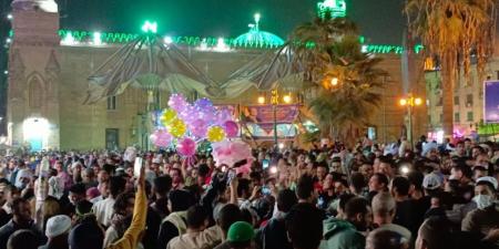 سبط
      النبى..
      مليونية
      فى
      حب
      الأولياء
      فى
      الليلة
      الختامية
      لـ«مولد
      الحسين»