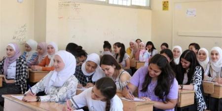 مواعيد
      امتحانات
      الترم
      الأول
      2025-2026
      وإجازة
      نصف
      العام
      بالمدارس
      والجامعات