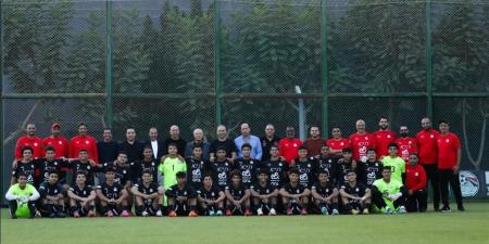 أعضاء
      الجبلاية
      وجهاز
      المنتخب
      الأول
      يدعمون
      الناشئين
      قبل
      السفر
      للمونديال