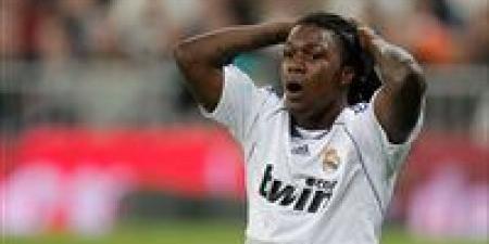 إصابة
      رويستون
      درينثي
      نجم
      ريال
      مدريد
      وإيفرتون
      السابق
      بجلطة
      دماغية
