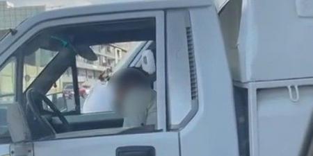 القبض
      على
      موظف
      بشركة
      المياه
      لتعاطيه
      المخدرات
      أثناء
      القيادة
      بالقاهرة
