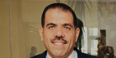 المستشار
      أحمد
      عبد
      الغني
      الغنام
      يتسلم
      رسميًا
      مهام
      عمله
      أمينًا
      عامًا
      لمجلس
      الشيوخ