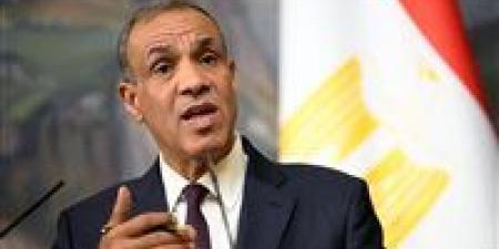 وزير
      الخارجية
      يدعو
      خريجي
      الجامعات
      للتقدم
      للاختبارات:
      «نعاني
      عجزًا
      في
      خريجي
      الحقوق»