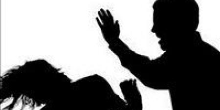 رماها
      من
      البلكونة
      بسبب
      "صينية
      بطاطس"..
      مأساة
      تهز
      بورسعيد