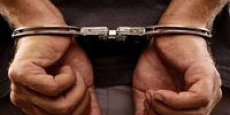 علشان
      طلبت
      أدوات
      مدرسية
      ..
      ضبط
      أب
      بتهمة
      تعذيب
      ابنته
      بكفر
      الشيخ