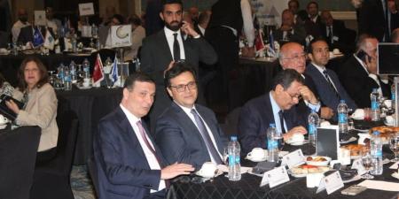 هنو:
      الشمول
      المالى
      ركيزة
      لتمكين
      المواطن
      وبناء
      مجتمع
      واعٍ
      ومشارك
      فى
      التنمية