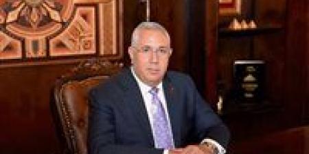 الجبهة
      الوطنية:
      لم
      نعد
      أحدًا
      بمقعد
      عند
      تأسيس
      الحزب..
      والاستقالات
      طالت
      جميع
      الأحزاب