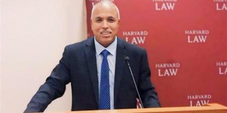 باحث
      فلسطيني:
      إسرائيل
      تثبّت
      "الخط
      الأصفر"
      لتقسيم
      غزة
      وفرض
      سيادة
      أحادية
