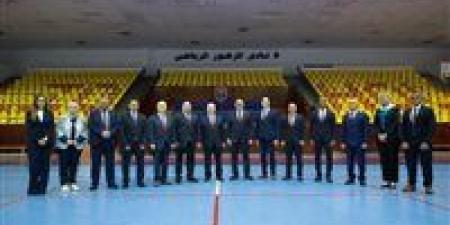 غدًا
      انتخابات
      نادي
      الزهور
      بالتصويت
      الإلكتروني..
      وقائمة
      الدمرداش
      الأقرب
