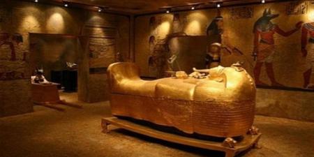 500
      قطعة
      من
      مكتشفات
      مقبرة
      توت
      عنخ
      آمون
      تزين
      المتحف
      المصري
      الكبير