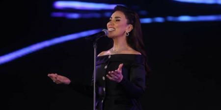 مى
      فاروق
      تتألق
      بأغانى
      ألبومها
      الجديد
      فى
      مهرجان
      الموسيقى
      العربية
      وعلى
      الحجار
      يشعل
      أوبرا
      الإسكندرية