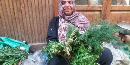 حلمها
      زيارة
      بيت
      الله
      ..
      قصة
      «أم
      مصطفي»
      أقدم
      بائعة
      خضار
      في
      سوق
      أبو
      كبير
      بالشرقية