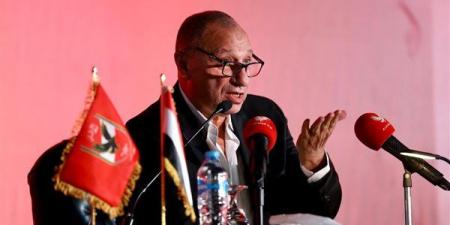محمود
      الخطيب:
      مستمرون
      في
      تطوير
      منشآت
      الأهلي
      مع
      الحفاظ
      على
      الهوية
      التاريخية