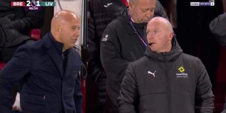 الدوري
      الإنجليزي
      الممتاز:
      تغيير
      حكم
      مباراة
      ليفربول
      وبرينتفورد
      سايمون
      هوبر
      بعد
      نهاية
      الشوط
      الأول