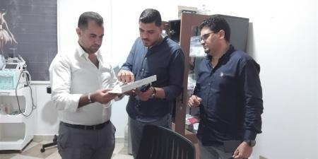 ضبط
      شخص
      انتحل
      صفة
      طبيب
      للكشف
      على
      المرضى
      بالفيوم