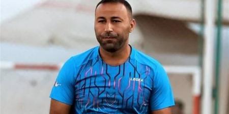 الزمالك
      يبدأ
      إجراءات
      سفر
      أحمد
      عبد
      الرؤوف
      للإمارات
      للانضمام
      للجهاز
      الفني