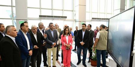 رئيس
      الوزراء:
      إنشاء
      الجامعات
      الأهلية
      يُمثل
      نقلة
      نوعية
      في
      تطوير
      التعليم
      العالي