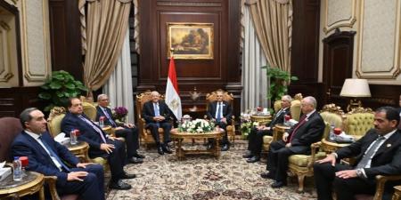 رئيس
      الشيوخ
      يستقبل
      المستشار
      الدكتور
      حُنفي
      جبالي
      للتهنئة
      بمشاركة
      وكلاء
      وأمناء
      المجلسين