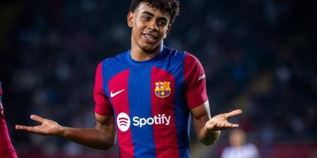 تشكيل
      برشلونة..
      يامال
      وراشفورد
      يقودان
      الهجوم
      ضد
      ريال
      مدريد