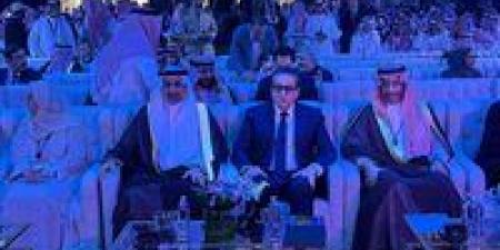 عبدالغفار
      يشارك
      في
      الجلسة
      الافتتاحية
      لملتقى
      الصحة
      العالمي
      بالرياض
      بحضور
      نظيره
      السعودي
