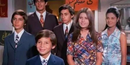 وفاة
      واعتزال
      واختفاء
      مفاجئ..
      كيف
      كان
      مصير
      أبطال
      فيلم
      إمبراطورية
      ميم
