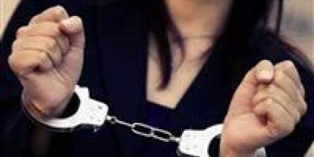 رجلان
      وسيدة..
      ضبط
      3
      أشخاص
      بتهمة
      ممارسة
      الدعارة
      بالدقهلية