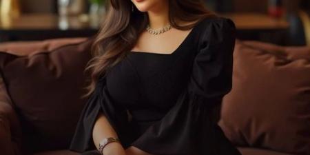 اشتغلت
      بائعة
      قهوة..
      5
      معلومات
      لا
      تعرفها
      عن
      رحمة
      محسن
      بعد
      أنباء
      زواجها